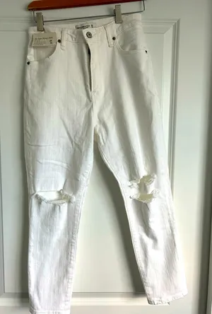 Abercrombie & Fitch the Super Skinny Ankle Jeans size 28/6 short thumbnail 1