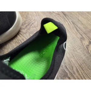 OOFOS OOmg 7 EU 38 Low Black White Recovery Slip On Shoes Sneakers thumbnail 3
