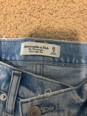 Abercrombie Jeans 90s Ultra High-Rise Straight thumbnail 3