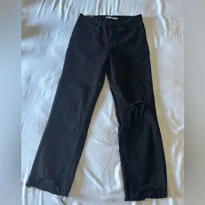 $98 Levi's Women's Premium 724 High Rise Straight Crop Jeans - Size 28 - Black thumbnail 6