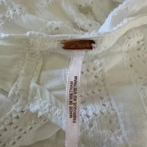 Free People S StarStruck white open back crop top Puff Shoulder eyelet lace bow thumbnail 6