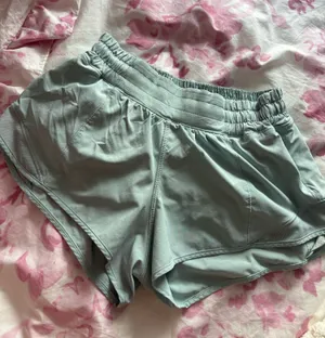 Lululemon Shorts Hotty Hot thumbnail 1
