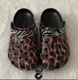 Crocs (NWT) Classic Animal Remix Clogs in Black Multi Animal, Size: 7 thumbnail 2
