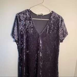 Molly & Erica Women's Crushed Velvet Dress Midi V-Neck‎ Short Sleeve Gray Purple thumbnail 2
