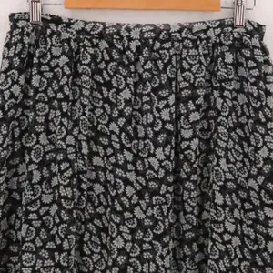 Xhilaration Ditzy Floral Maxi Skirt Womens Size M Black White Boho Sheer Slits Fairy‎ Grunge thumbnail 3