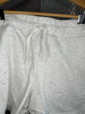 32 Degrees Cool Womens Lt Gray Workout Shorts Sz XXL Pockets Drawstring Gym Yoga thumbnail 3