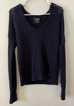 Abercrombie&Fitch blue knit v-neck long sleeved casual sweater winter navy blue‎ thumbnail 1