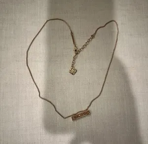 Kendra Scott necklace thumbnail 1