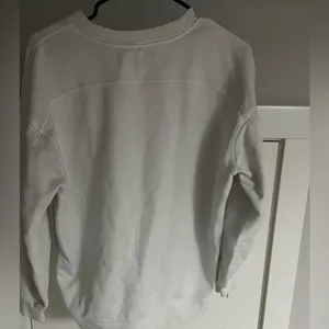 Lululemon crewneck thumbnail 2