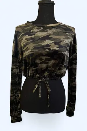 Velour Green camo long sleeve crop top with drawstring Size Small thumbnail 1