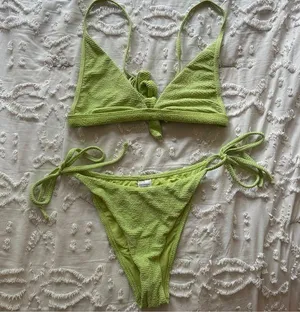 Nordstrom SIZE 6 LIME GREEN BIKINI SET TOP AND BOTTOM thumbnail 1