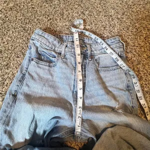 Old‎ Navy Womens Jeans Sky High Wide Leg Light Wash Distressed Size 00 thumbnail 5