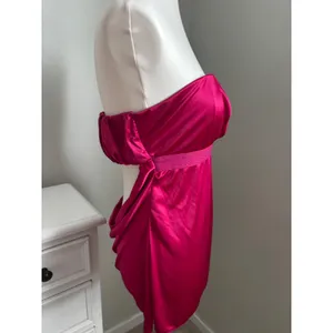 Justsweet Fuchsia Pink Satin‎ Strapless Open Back Cowl Top Y2K Size M thumbnail 3