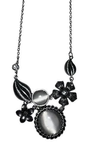 Paparazzi Exquisitely Eden White Statement Necklace Floral Silver Women One Size thumbnail 1