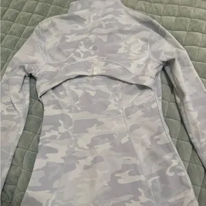 Women's Lululemon Jacket thumbnail 3