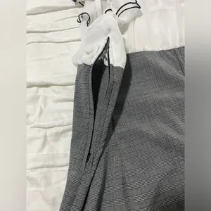 A. Byer black and white dress with belt. Size 7. thumbnail 4