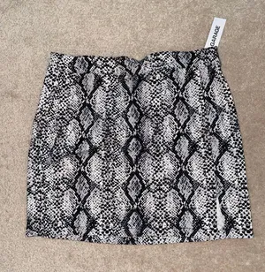 Garage Snakeskin Pencil Skirt thumbnail 3