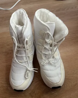 SHEIN White Quilted Faux-Fur Lace-Up Snow Boots EU 38 thumbnail 1