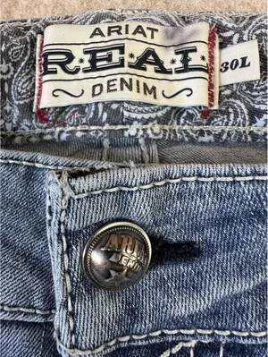ARIAT REAL Mid Rise Boot Cut Denim Blue Jeans Womens 30L Med Wash FLAW thumbnail 2