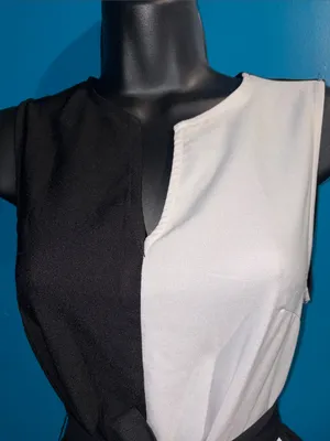 SheIn Black & White Sleeveless Peplum Tie-Waist Top thumbnail 2