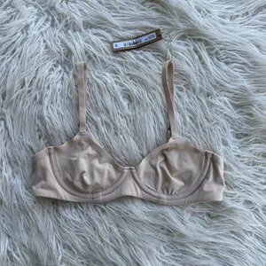 Skims Fits Everybody Unlined Demi Bra Sand Size 34A thumbnail 2