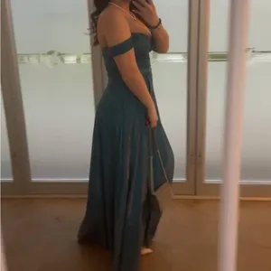 Sparkling Blue Gown Size 6 thumbnail 7