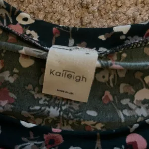 Kaileigh small floral dress‎ thumbnail 5