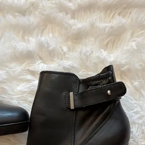 Metaphor Elegant Black Women's Ankle Boots thumbnail 3