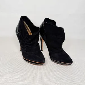 L.A.M.B. Gwen Stefani Black Suede Slouchy Ruched Ankle Bootie Platform SZ 5.5 thumbnail 2