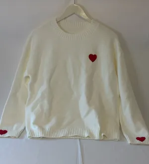 Womens White Sweater Heart Design Crewneck Size L Cute Minimalist Valentine thumbnail 1