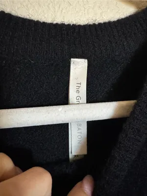 Aritzia The Group by Babaton Thurlow Sweater Sz XS Oversized Soft Crewneck Black thumbnail 4