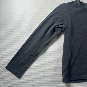 UNIQLO Women’s Small Gray Long Sleeve Crew Neck Minimalist Basic Top Shirt thumbnail 4