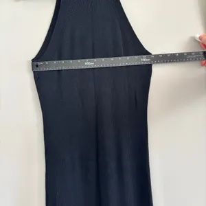 Old Navy Fitted Sleeveless Rib-Knit Midi Sweater Dress Ribbed Black Large Tank thumbnail 9