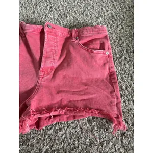 GAP Denim Women's Cutoff Shorts Red‎ Frayed Hem Mid Rise Size 32R thumbnail 3