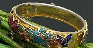 Vintage Unsigned Gold-tone Floral Flower Cloisonne Hinged Bangle Bracelet 36.2g thumbnail 1