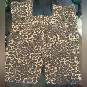 LIONESS NWOT Leopard Print Baggy Jeans thumbnail 3