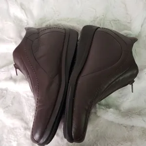 Earth Leather Booties Size 8 thumbnail 2