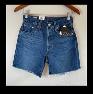 Levi's 501 Mid Thigh High Rise Raw Hem Shorts/Sz:28/NWT thumbnail 3