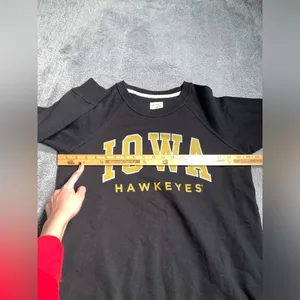 League Iowa Hawkeyes sweatshirt medium Black thumbnail 8