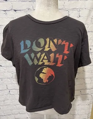 Lucky Brand Graphic TShirt Women's Gray “Don't Wait” Global Earth Short Sleeve L thumbnail 1
