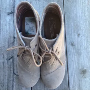 Toms Woman’s Grey Lace Up Ankle Wedge Boots Size 9.5 thumbnail 3