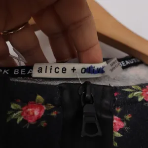 Alice + Olivia Floral Rose Half Zip Hoodie Sweatshirt Black Large thumbnail 2
