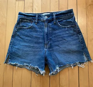 Abercrombie & Fitch 4” Mom Short High Rise Denim thumbnail 1