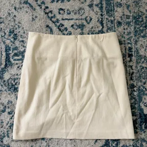 Banana Republic Off-White Mini Skirt thumbnail 4
