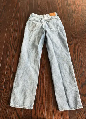 Aritzia Denim Forum Joni High-Rise Loose Jeans thumbnail 2