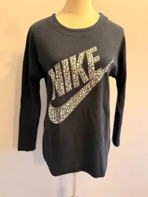Nike women's small black/metallic silver thick sweatshirt MSRP $70 thumbnail 6