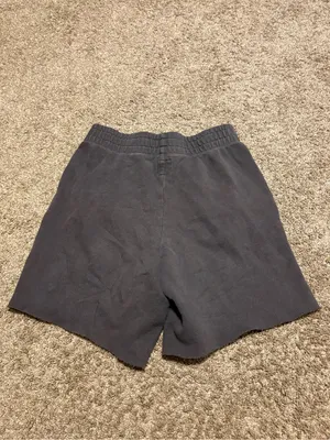 (Aerie) Baggy Gray Sweat Shorts: Size XS thumbnail 2