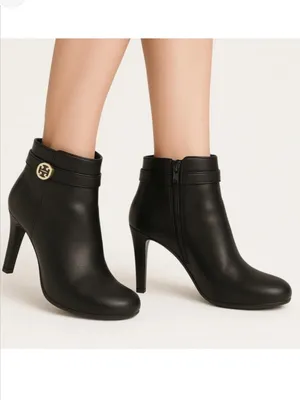 EUC Tory Burch Leather Bristol Heeled Ankle Boots Black Size 7.5 thumbnail 3