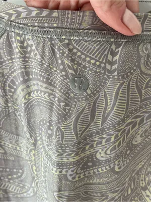 Lululemon Paisley Tee thumbnail 4