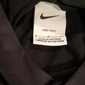 Wake Forest Nike Dri-fit Pullover Size Small (#11) thumbnail 3